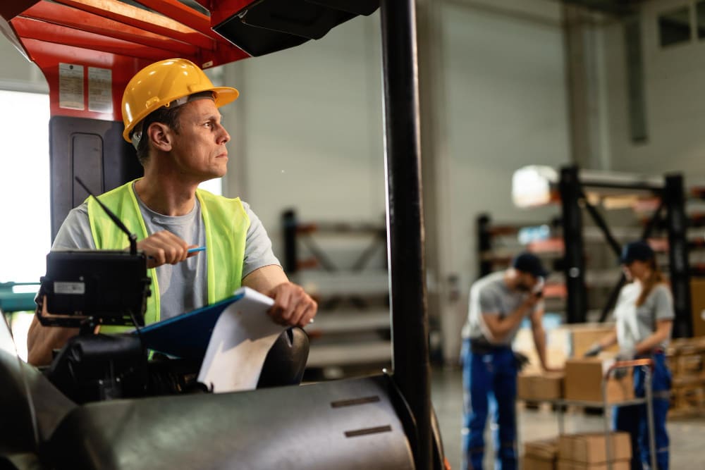 TRANSPORTE, MOVIMENTAÇÃO E ARMAZENAMENTO DE MATERIAIS